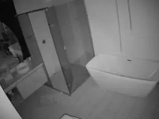 Camsoda Sex Chat of voyeurcam-casa-salsa-bathroom-2