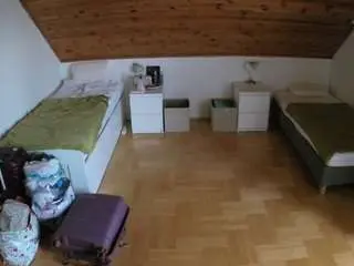 Camsoda Free Porn Cam of voyeurcam-julmodels-greybed-3