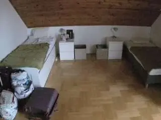 Camsoda Adult Webcam of voyeurcam-julmodels-greybed-3