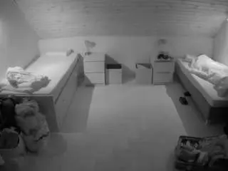 Camsoda Free Porn Cam of voyeurcam-julmodels-greybed-3