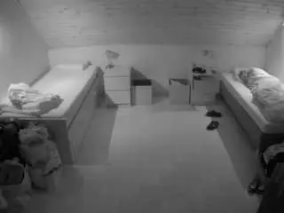 Camsoda Best Webcam of voyeurcam-julmodels-greybed-3