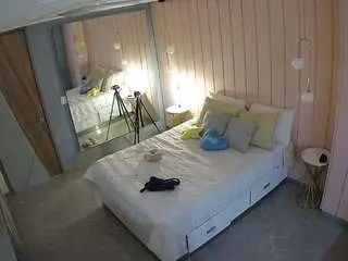 Camsoda Nude Webcam of voyeurcam-casa-salsa-bedroom-2