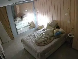 Camsoda Free Porn Cam of voyeurcam-casa-salsa-bedroom-2