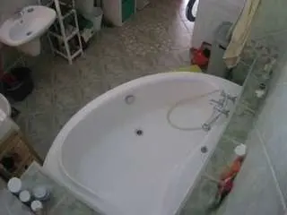Camsoda Nude Webcam of voyeurcam-julmodels-bath-1st-1