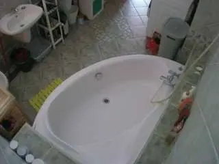 Camsoda Adult Webcams of voyeurcam-julmodels-bath-1st-1
