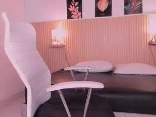 Camsoda Watch Live Sex Cams of cloe-adams