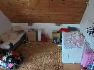 Camsoda Adult Webcams of voyeurcam-julmodels-whitebed-3