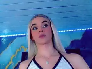 Camsoda Adult Webcam of hotsexygirlsglove