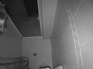 Camsoda Adult Video Chat of voyeurcam-baileybase-shower