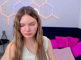 Camsoda Watch Live Sex Cams of evelineamore