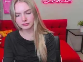 Camsoda Free Live Porn of evelineamore