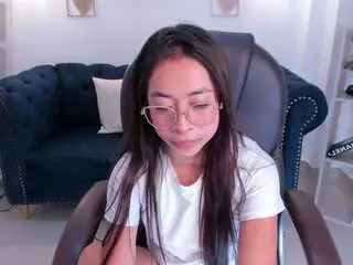 Camsoda Nude Webcam of july-adams