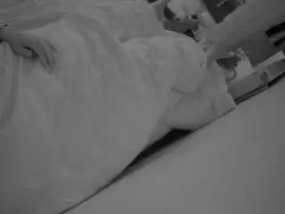 Camsoda Watch Live Sex Cams of voyeurcam-julmodels-whitebed-4