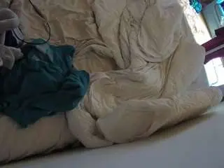 Camsoda Sex Cam of voyeurcam-julmodels-whitebed-4