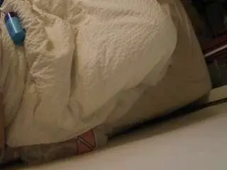 Camsoda Best Webcam of voyeurcam-julmodels-whitebed-4