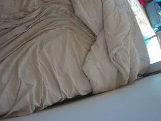Camsoda Nude Webcam of voyeurcam-julmodels-whitebed-4