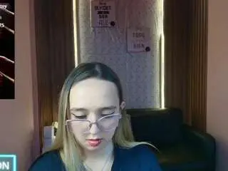 Camsoda Adult Webcam of liaaroberts