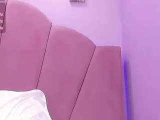 Camsoda Watch Live Sex Cams of valeriaaguilar