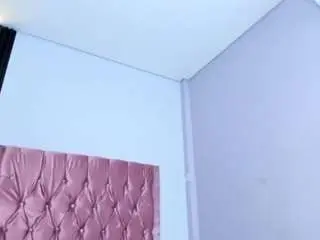 Camsoda Private Sex Chat of melody-mercy