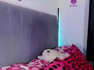 Camsoda Adult Webcam of cristalserrano