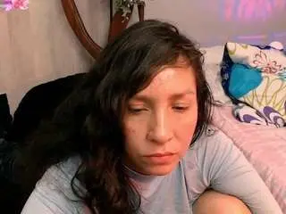 Camsoda Sex Cam of naih-reyes