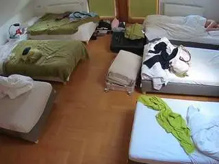 Camsoda Best Webcam of voyeurcam-julmodels-bed-6