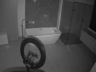 Camsoda Free Porn Cam of voyeurcam-casa-salsa-bathroom-4