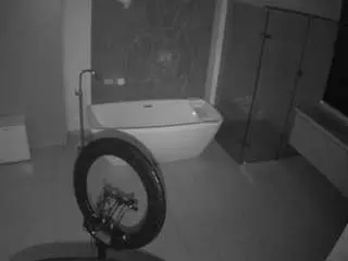 Camsoda Nude Webcam of voyeurcam-casa-salsa-bathroom-4