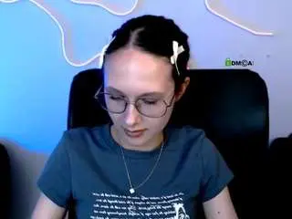 Camsoda Adult Webcam of mona-cloud