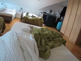 Camsoda Best Webcam of voyeurcam-julmodels-bed-1