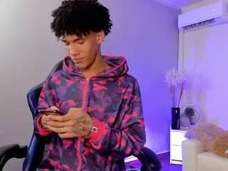 Camsoda Sex Cam of adam-walker90