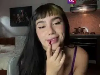 Camsoda Nude Webcam of annie-snow