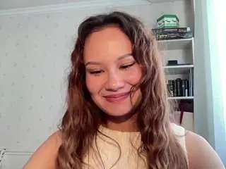 Camsoda Free Porn Cam of reannaishibashi