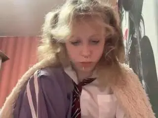 Camsoda Sex Chat of alysestrawn