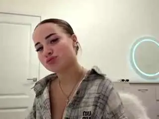 Camsoda Nude Webcam of aureliakane