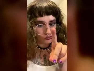 Chaturbate Adult Video Chat of bvtchtits