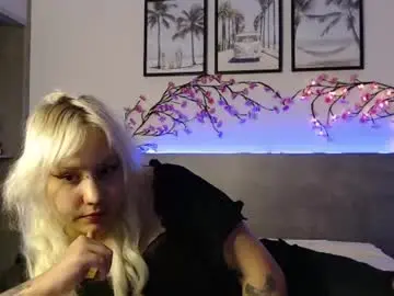 Chaturbate Nude Webcam of martela_meri