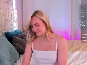 Chaturbate Live Sex Cam of chloedeccker