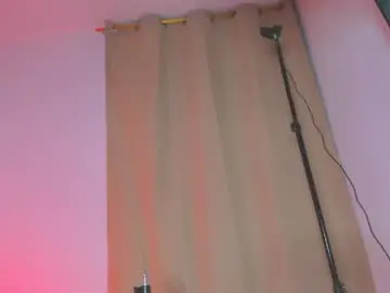 Chaturbate Live Sex Cam of katalinaferreirax