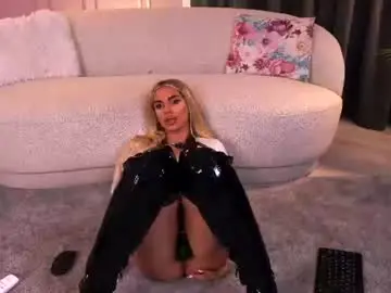 Chaturbate Sex Cam of pearlplenty