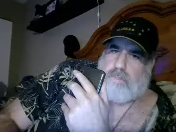 Chaturbate Live Sex Cam of straightbear4you