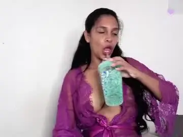 Chaturbate Live Sex Cam of alice_parkerx