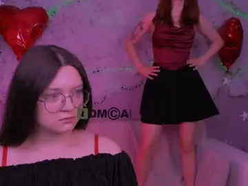 Chaturbate Live Sex Cam of nymiraaa