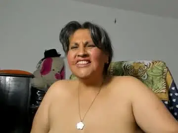Chaturbate Live Sex Cam of merlyna_goldens