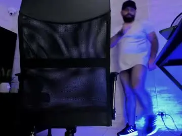 Chaturbate Free Porn Cam of jhon_bear02