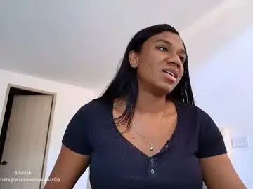 Chaturbate Live Sex Cam of sweetsarafoxxx