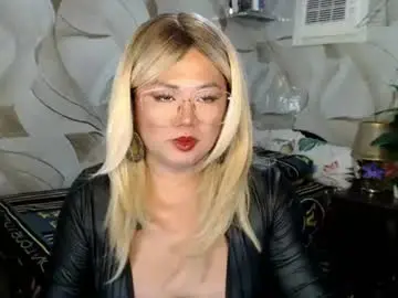 Chaturbate Live Sex Cam of scarlette_adisson_69