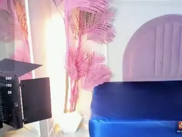 Chaturbate Live Sex Cam of nalapalmer