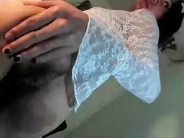 Chaturbate Live Sex Cam of chloelana
