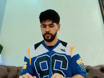 Chaturbate Best live sex cam show of petesevans_1